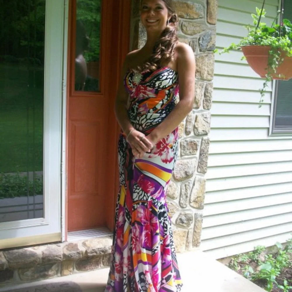 Caché Prom Dress - Picture 4 of 4